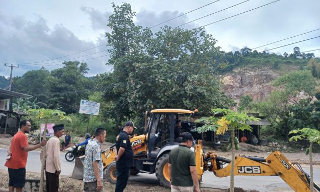 Pemkot Bandar Lampung Lakukan Pengerukan dan Pengangkatan Sedimen Dibeberapa Titik