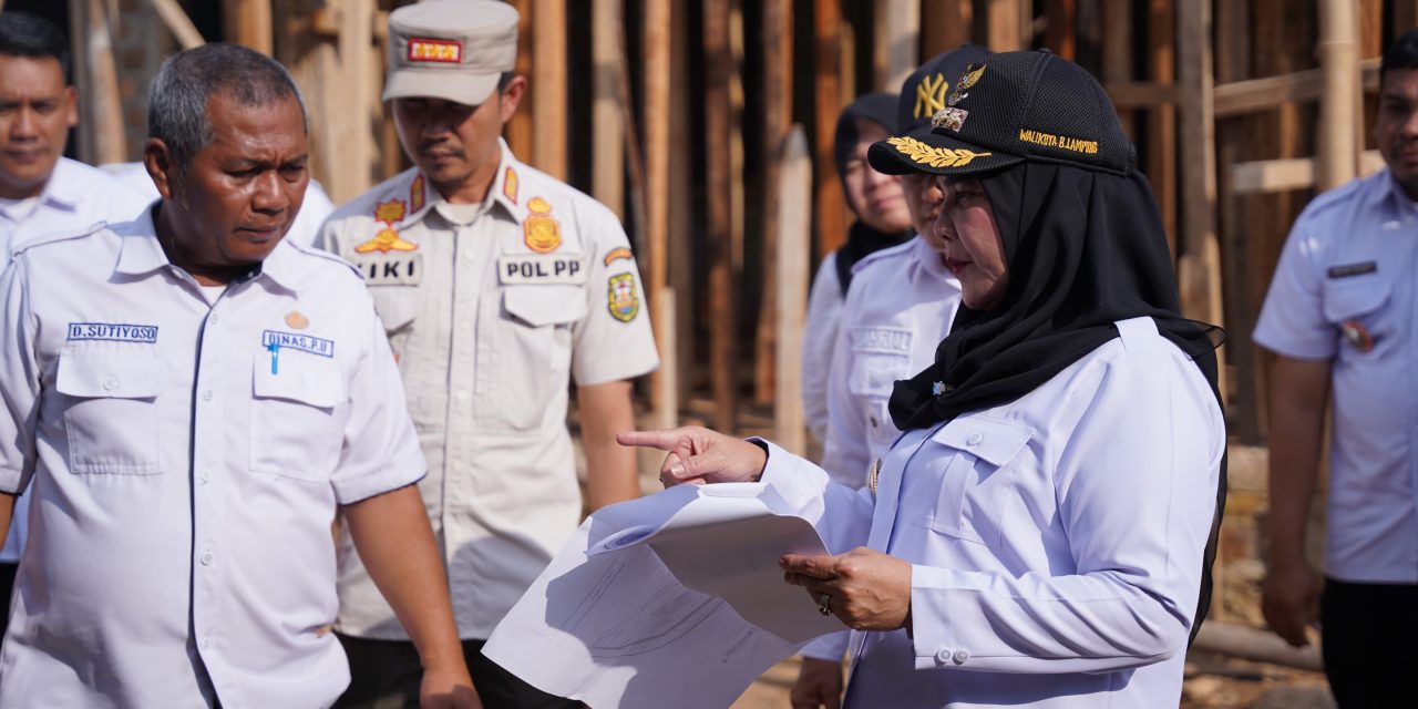 Walikota Bandar Lampung Hj Eva Dwiana Akan Bangun Taman Untuk Masyarakat Campang Jaya