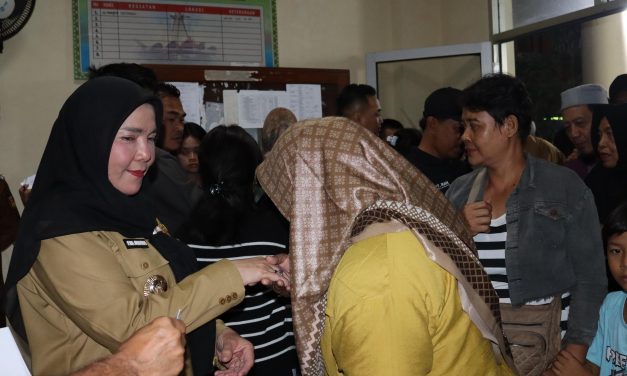 Respon Cepat Walikota Bandar Lampung Dalam Membantu Masyarakat Panjang Yang Terdampak Banjir