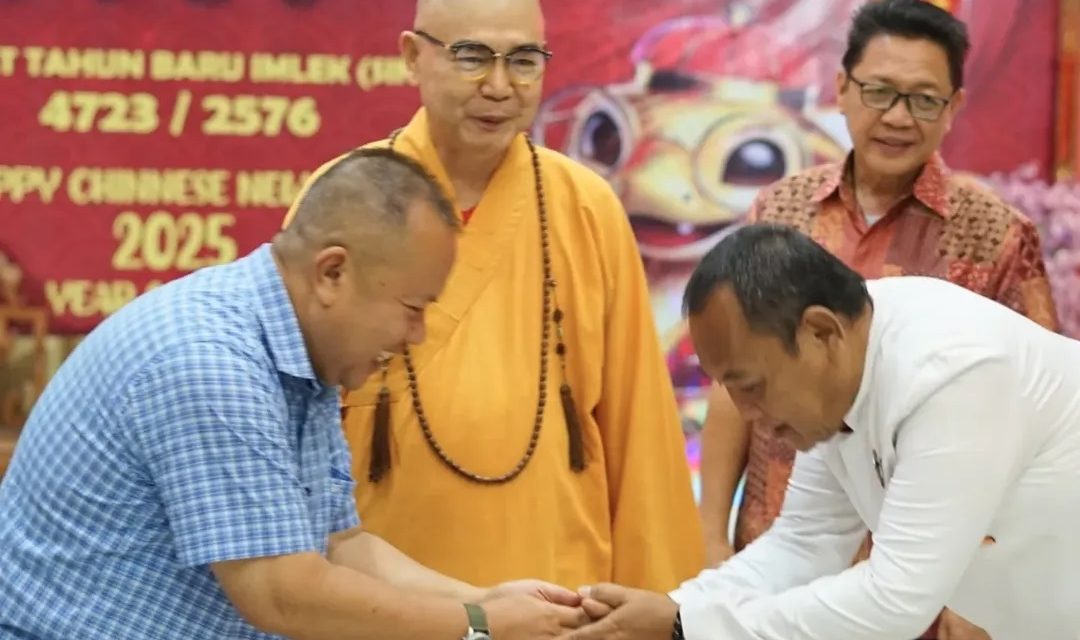 Jajaran Pemerintah Kota Bandar Lampung Melakukan Peninjauan ke Sejumlah Vihara Menjelang Tahun Baru Imlek Tahun 2025 di Kota Bandar Lampung