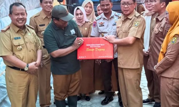 Pemerintah Kota Bandar Lampung Kembali Melakukan Kegiatan Pembagian Bantuan Terdampak Banjir Pada Lokasi yang Tersebar di Kota Bandar Lampung