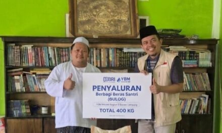 Dukung Kebutuhan Dasar Santri, YBM BRILiaN Salurkan Bantuan Beras untuk Pesantren di Lampung Tengah